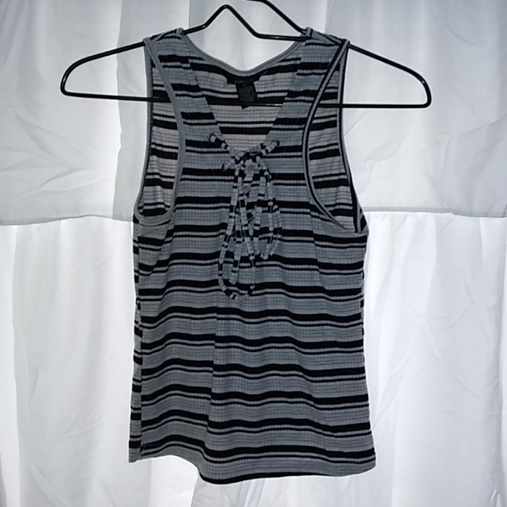 Rue21 tie up tank